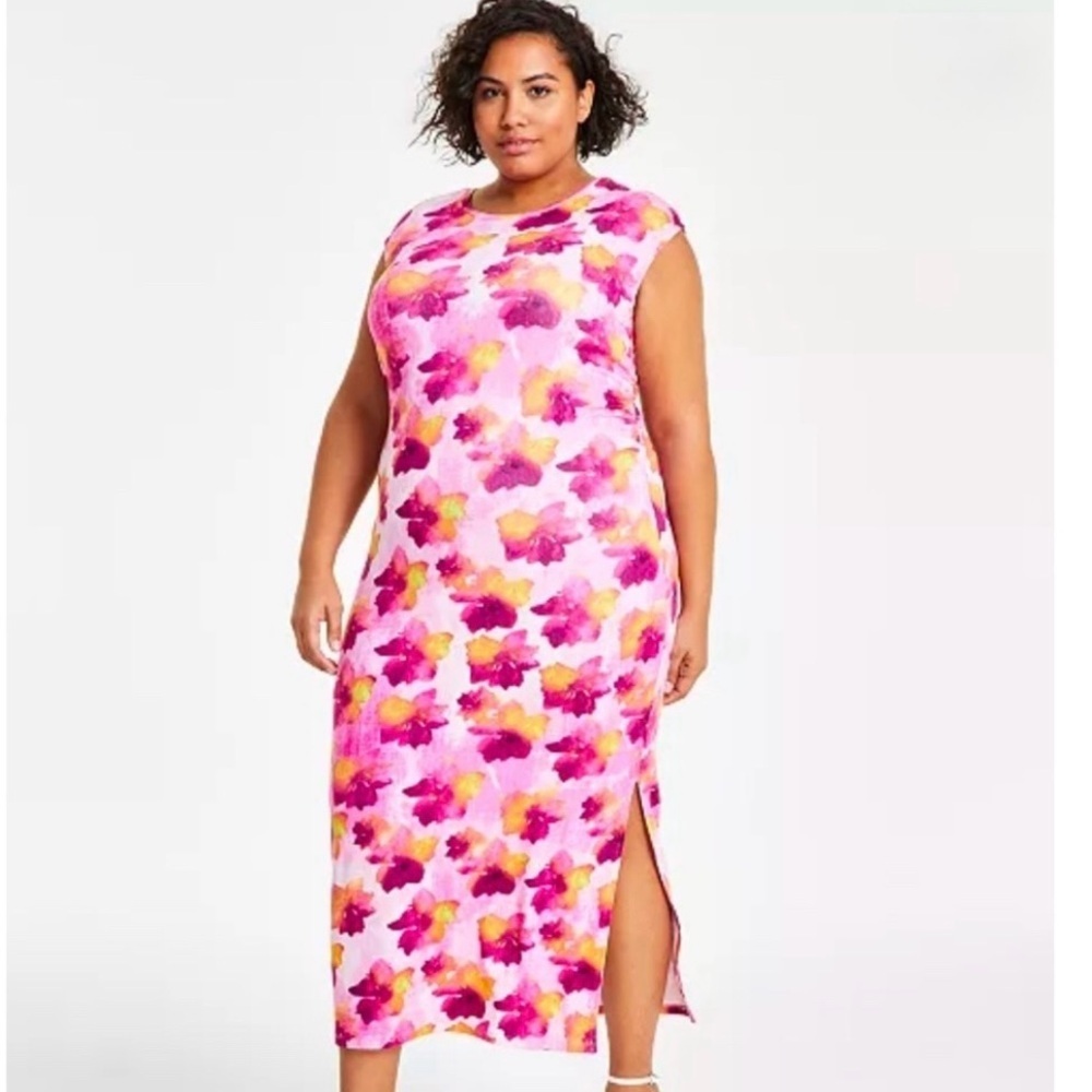 Bar III Plus pink and orange floral dress with side ruching 
Size 1X NWT